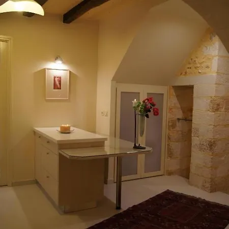 Giota's House Apartment *